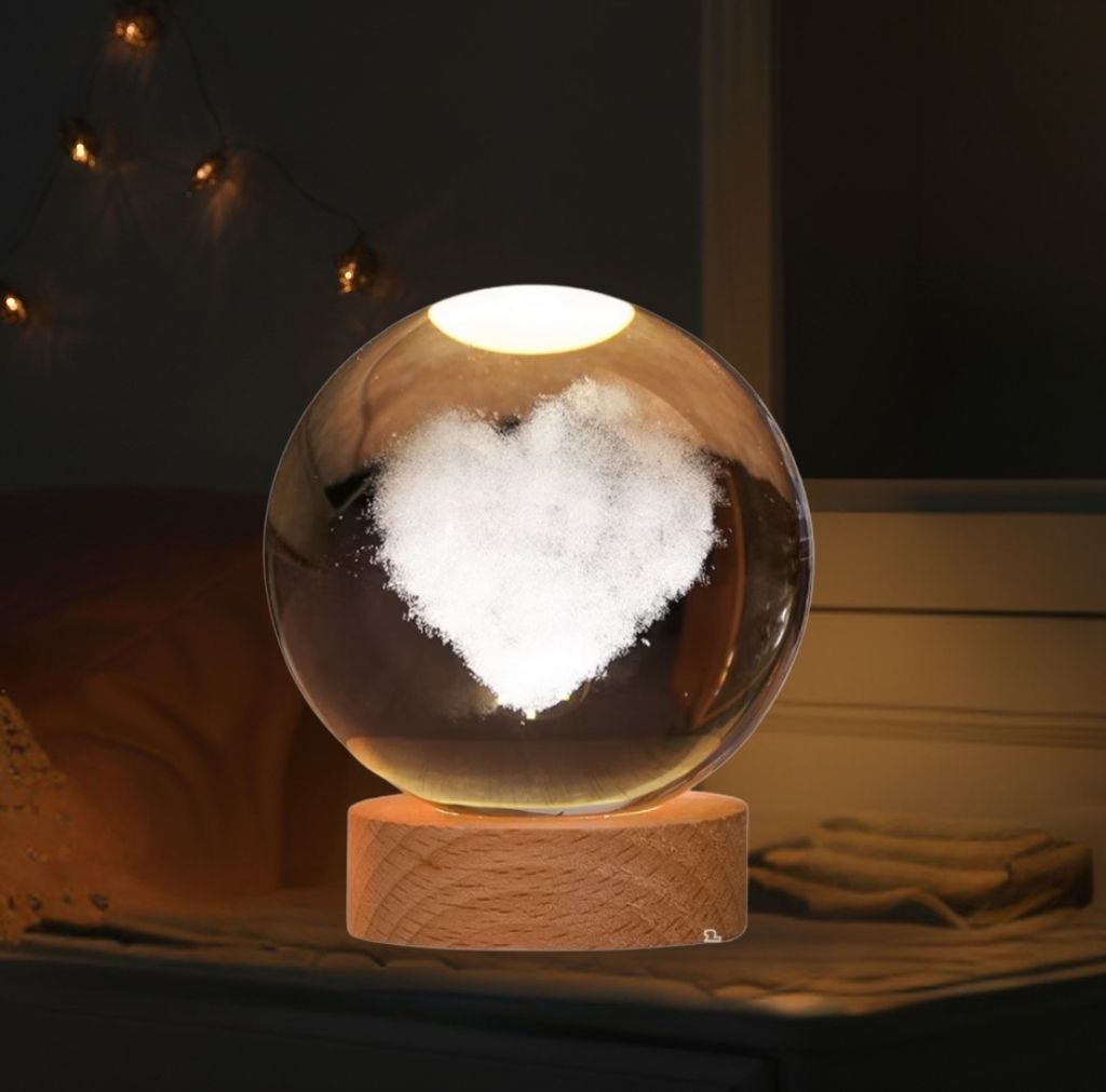BALL LAMP โคมไฟลูกแก้วหัวใจเลิฟ ๆ